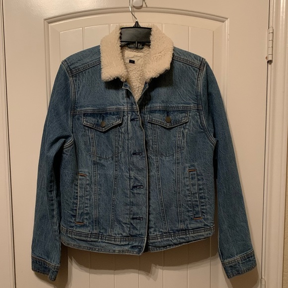 Universal Thread Jackets & Blazers - Universal Thread Sherpa Lined Jean Jacket size medium
